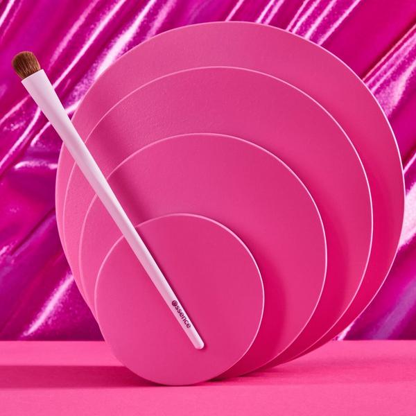 Essence Throwing A Little Shade Eyeshadow Brush #4