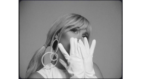 Ariana Grande MOD Vanilla Eau de Parfum #8